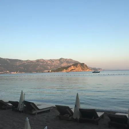 Panoramic Sea View 3-bedroom 50 M From The Sea Appartamento
