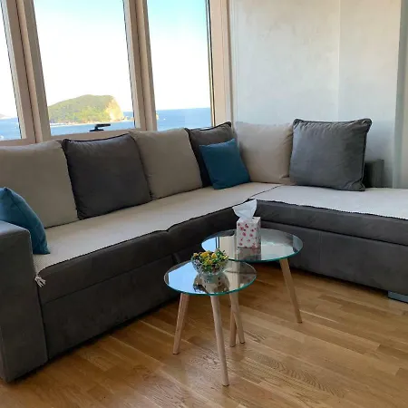 Panoramic Sea View 3-bedroom 50 M From The Sea Budva